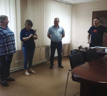 ВСТРЕЧИ С ЖИТЕЛЯМИ. 10 августа 2026 года депутат Ясиноватского муниципального совета Донецкой Народной Республики от фракции «Единая Россия» Антон Никитин провел встречу с жителями