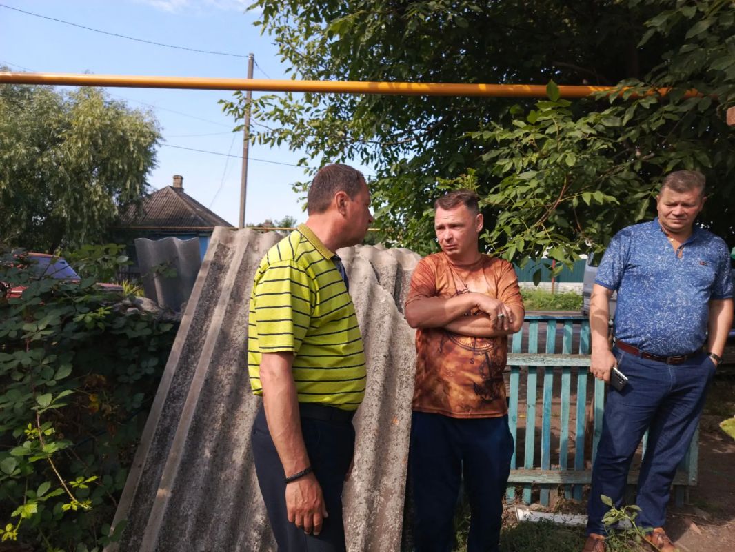 Константин Зинченко: На контроле — ремонт дома ветерана СВО Константин Зинченко: На контроле — ремонт дома ветерана СВО