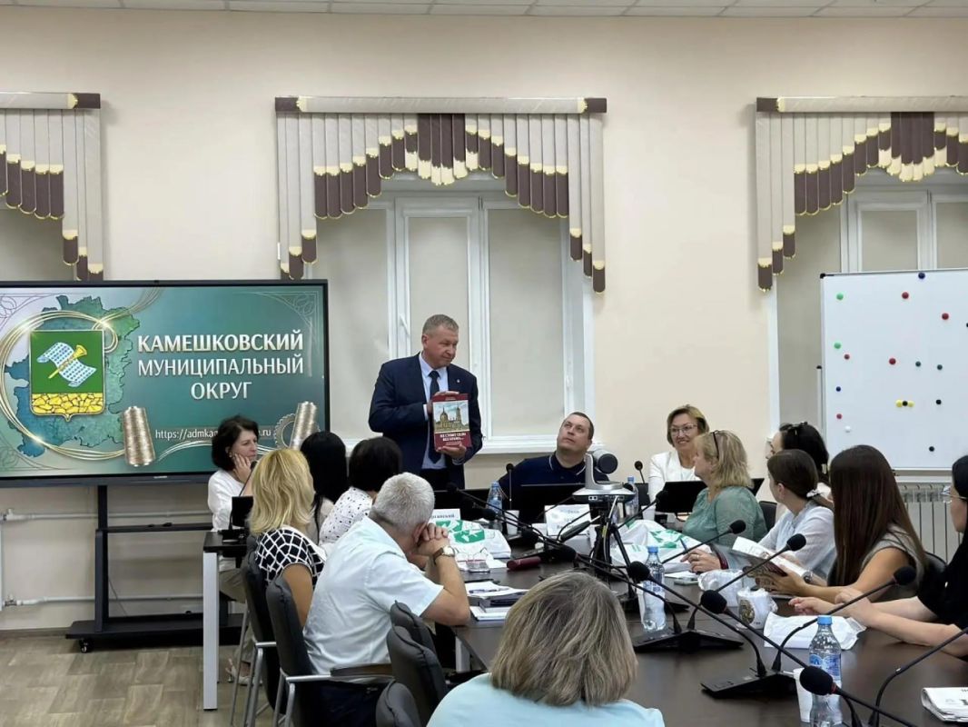 Завершилась рабочая поездка делегации из Кировского во Владимирскую область Завершилась рабочая поездка делегации из Кировского во Владимирскую область