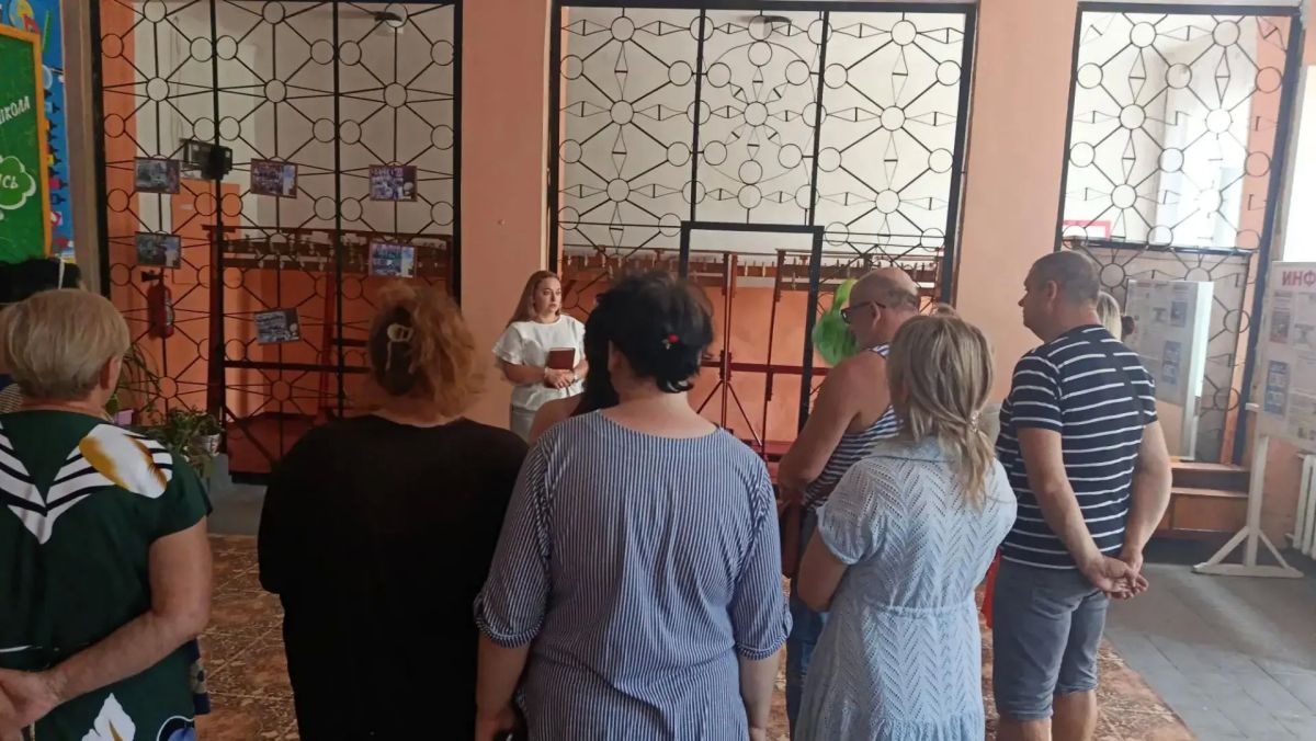 11 августа состоялась встреча депутата городского совета Алены Трякиной с гражданами жилого массива им. Кирова в здании Средней школы № 19 11 августа состоялась встреча депутата городского совета Алены Трякиной с гражданами жилого массива им. Кирова в здании Средней школы № 19