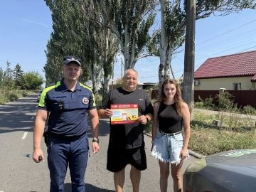 Госавтоинспекторы ведут профилактическую работу в Харцызске