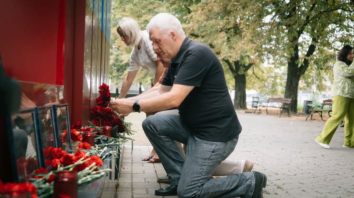 Светлая память погибшим. Донбасс скорбит вместе с Нижнекамском Светлая память погибшим. Донбасс скорбит вместе с Нижнекамском