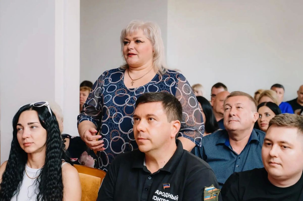Ирина Куксенкова: Обычно формат встреч с трудовыми коллективами и профессиональными сообществами предполагает официальную форму с докладами, канцелярскими формулировками и сухой статистикой. Ирина Куксенкова: Обычно формат встреч с трудовыми коллективами и профессиональными сообществами предполагает официальную форму с докладами, канцелярскими формулировками и сухой статистикой.