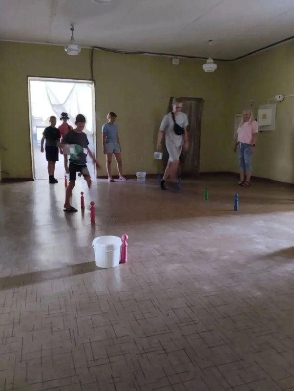 В рамках проведения летнего этапа акции "Безопасность Детства" в МБУ Светлодарский городской Дворец культуры п.Новолуганское прошла квест-игра "Путешествие в Страну безопасности" В рамках проведения летнего этапа акции "Безопасность Детства" в МБУ Светлодарский городской Дворец культуры п.Новолуганское прошла квест-игра "Путешествие в Страну безопасности"