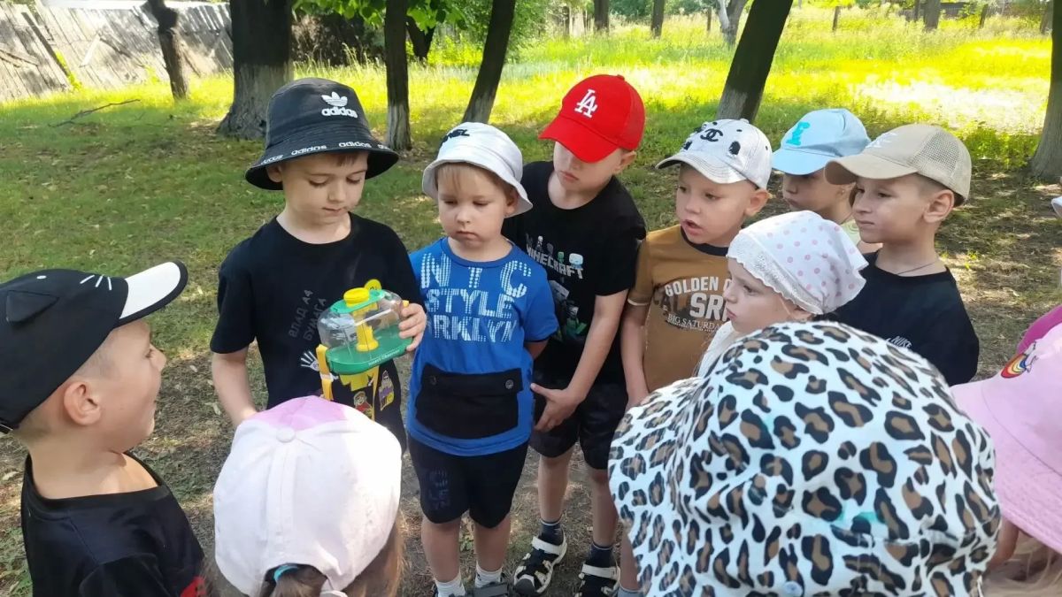 Лето — это интересно!. Сегодняшний день для ребят старшей группы «Фантазеры» ГБДОУ детский сад № 4 «Звездочка» прошел под девизом «В Королевство Природы попасть легко, не надо ехать далеко» Лето — это интересно!. Сегодняшний день для ребят старшей группы «Фантазеры» ГБДОУ детский сад № 4 «Звездочка» прошел под девизом «В Королевство Природы попасть легко, не надо ехать далеко»