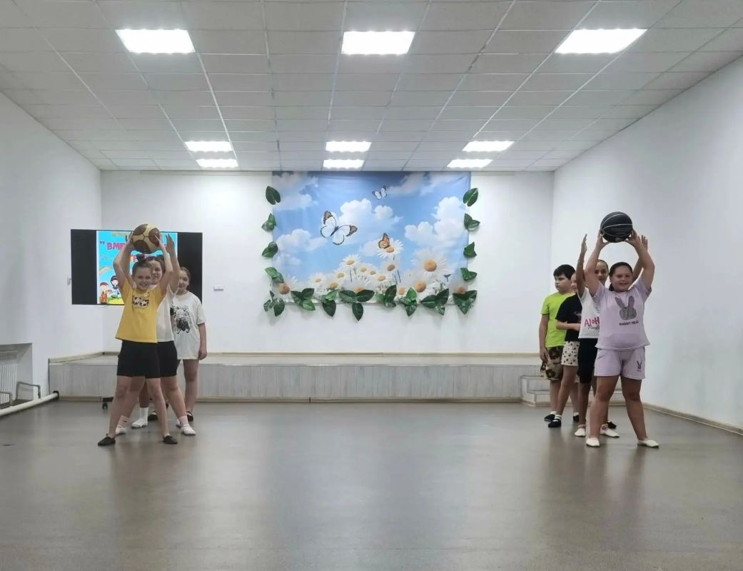 7 августа, во Дворце культуры им. М. И. Калинина состоялась игровая программа «Вместе весело играть!» 7 августа, во Дворце культуры им. М. И. Калинина состоялась игровая программа «Вместе весело играть!»