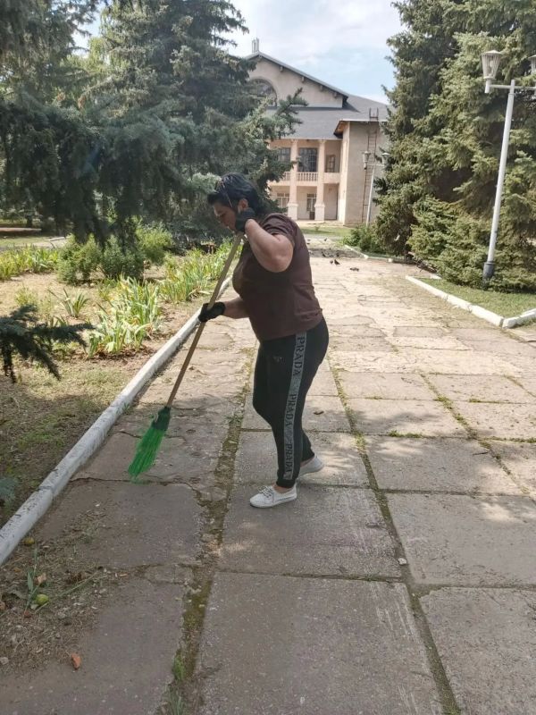 Благоустройство в пгт Мироновский: отчет МБУ «Благо» Благоустройство в пгт Мироновский: отчет МБУ «Благо»