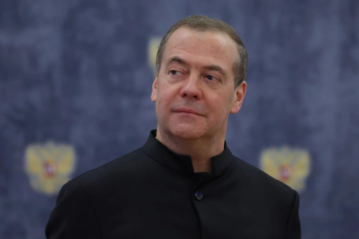 Киевский режим воюет не с армией России, а с гражданами страны, поэтому маркетплейсы превратились в мишень для нанесения ударов, заявил Дмитрий Медведев