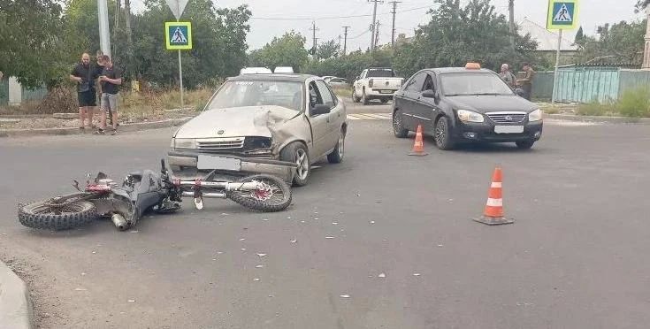 В Мариуполе сотрудники Госавтоинспекции в течение двух часов задержали водителя, скрывшегося с места ДТП с пострадавшим