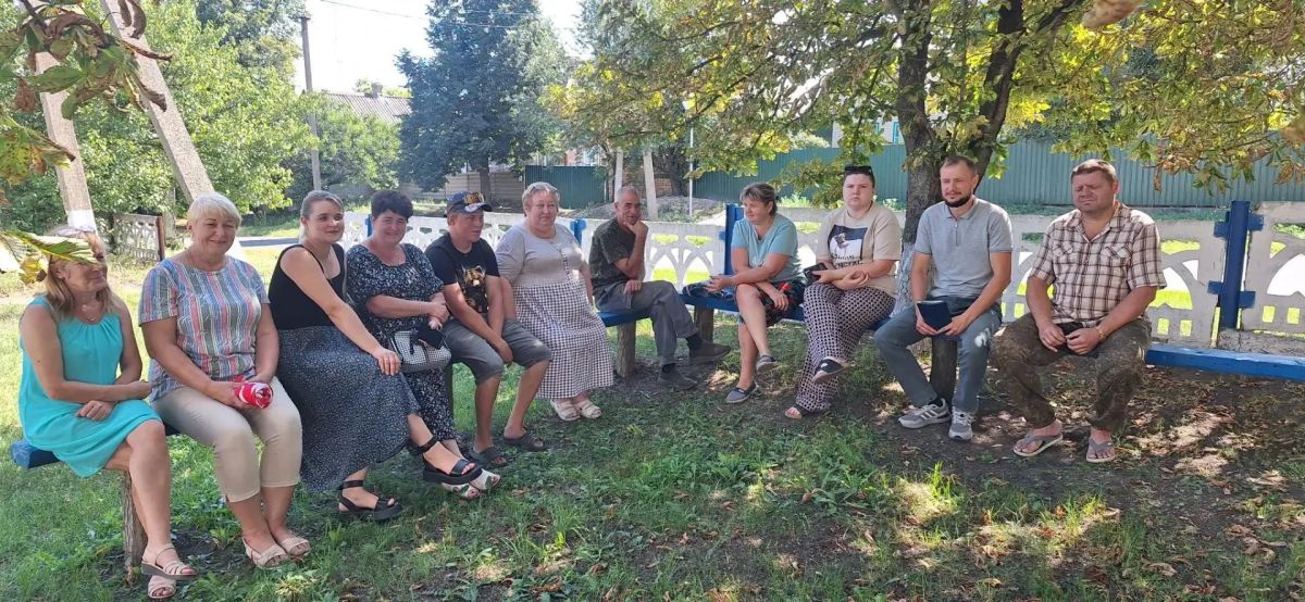 Начальник Амвросиевского территориального отдела Сергей Прищенко провёл встречу с жителями c. Елизавето-Николаевка
