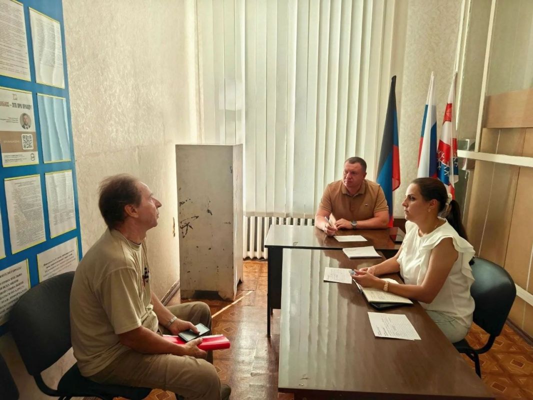 Сергей Ермаков: 12 августа провел личный прием граждан, в ходе которого жители округа обратились с вопросами, касающимися различных сфер жизнедеятельности Сергей Ермаков: 12 августа провел личный прием граждан, в ходе которого жители округа обратились с вопросами, касающимися различных сфер жизнедеятельности