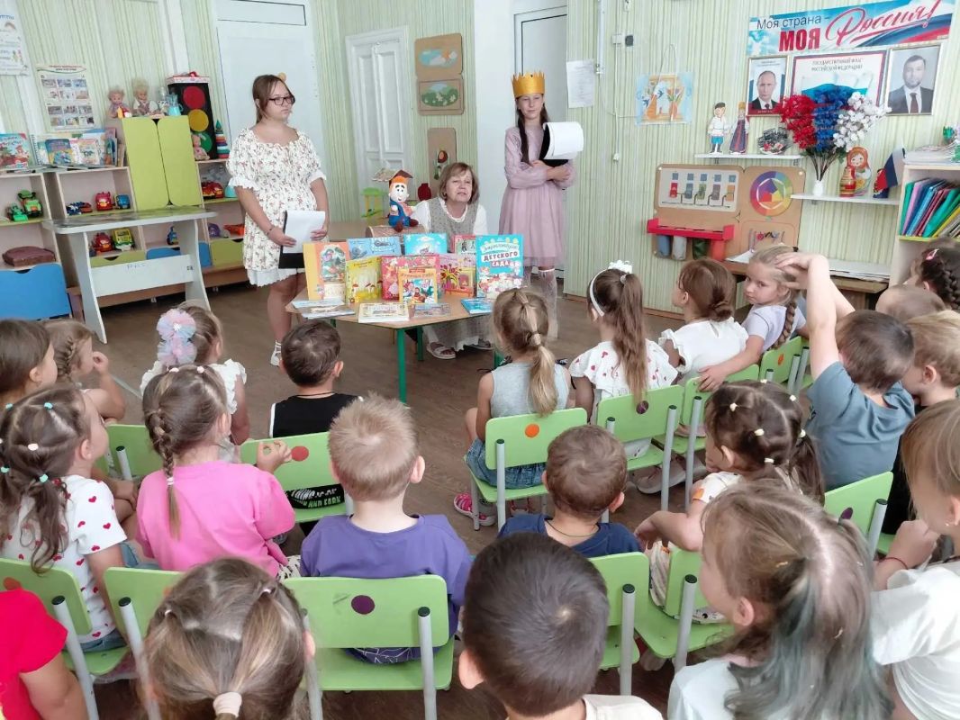 В библиотеках Докучаевска прошли мероприятия ко Всемирному Дню книголюбов В библиотеках Докучаевска прошли мероприятия ко Всемирному Дню книголюбов