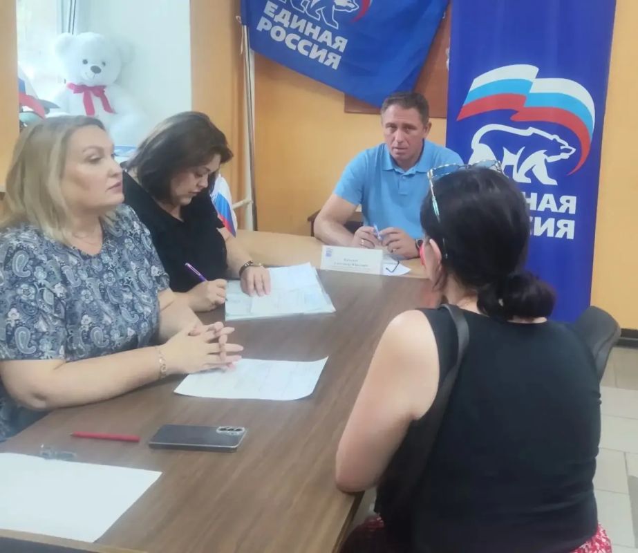 Александр Качанов: В Докучаевске прошел личный прием граждан Александр Качанов: В Докучаевске прошел личный прием граждан