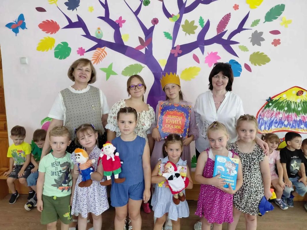 В библиотеках Докучаевска прошли мероприятия ко Всемирному Дню книголюбов В библиотеках Докучаевска прошли мероприятия ко Всемирному Дню книголюбов