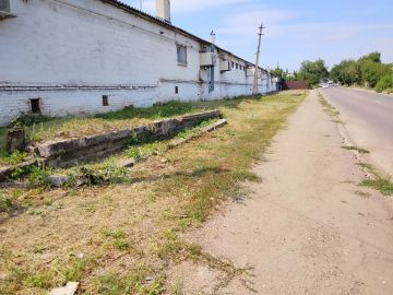 Предприятия Кировского внутригородского района города Макеевки продолжают работы по поддержанию своих прилегающих территорий в надлежащем санитарном состоянии