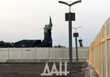 Строительные работы в донецком парке Ленинского комсомола
