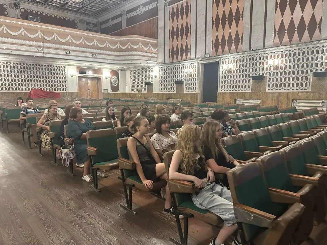 В Докучаевске прошел тематический кинопоказ в рамках недели борьбы с экстремизмом и терроризмом