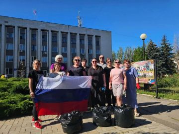 Елена Рязанцева: В Пролетарском внутригородском районе продолжается традиционная акция "Чистый четверг" в рамках проекта "Городская среда"