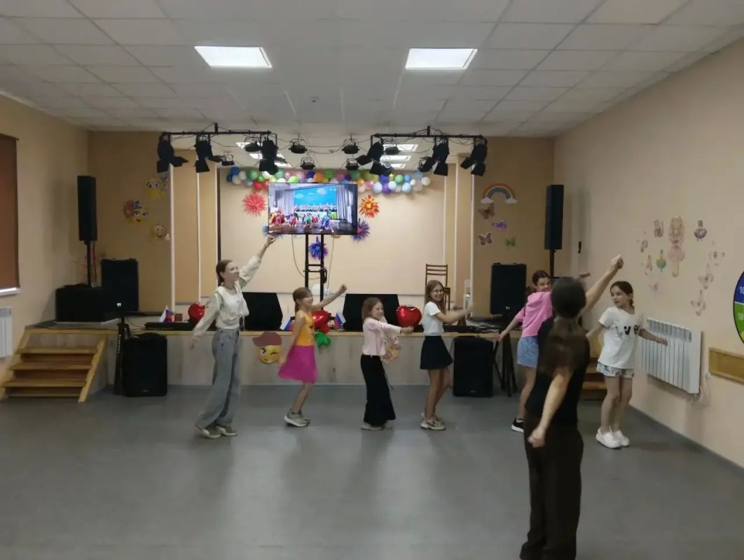 В Портовском сельском клубе прошло яркое мероприятие «Все еще каникулы», организованное для юных жителей В Портовском сельском клубе прошло яркое мероприятие «Все еще каникулы», организованное для юных жителей