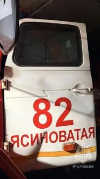 Дрон ВСУ ударил по пожарной автоцистерне МЧС, огнебрцы не пострадали