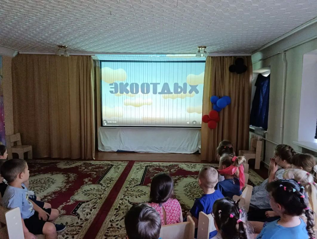 Наталья Бегуненко: В рамках федерального партийного проекта «Зеленая экономика» в «Детском саду № 175» состоялся показ познавательных мультфильмов из цикла «Помощники Земли», посвященных важнейшим вопросам экологии и... Наталья Бегуненко: В рамках федерального партийного проекта «Зеленая экономика» в «Детском саду № 175» состоялся показ познавательных мультфильмов из цикла «Помощники Земли», посвященных важнейшим вопросам экологии и...