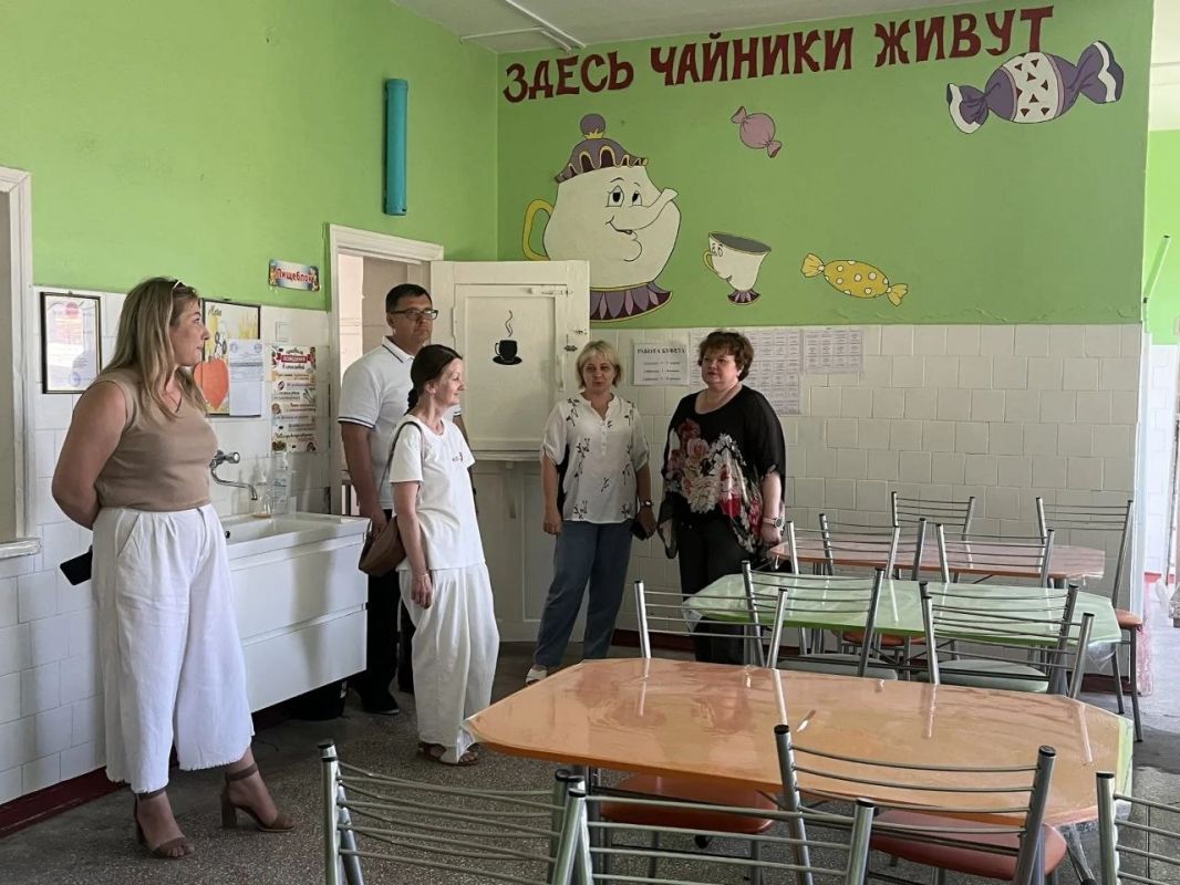 Василий Овчаров: На недавнем оперативном совещании Глава ДНР Денис Пушилин подчеркнул, что подготовка региона к началу нового учебного года идет в штатном режиме — без сбоев и отставаний от графика Василий Овчаров: На недавнем оперативном совещании Глава ДНР Денис Пушилин подчеркнул, что подготовка региона к началу нового учебного года идет в штатном режиме — без сбоев и отставаний от графика