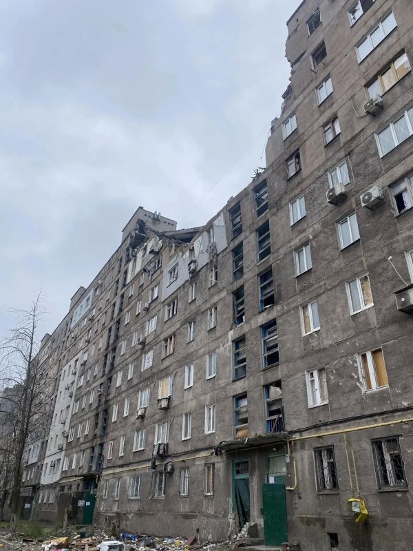 При поддержке Московской области продолжается восстановление многоэтажки в Жовтневом районе