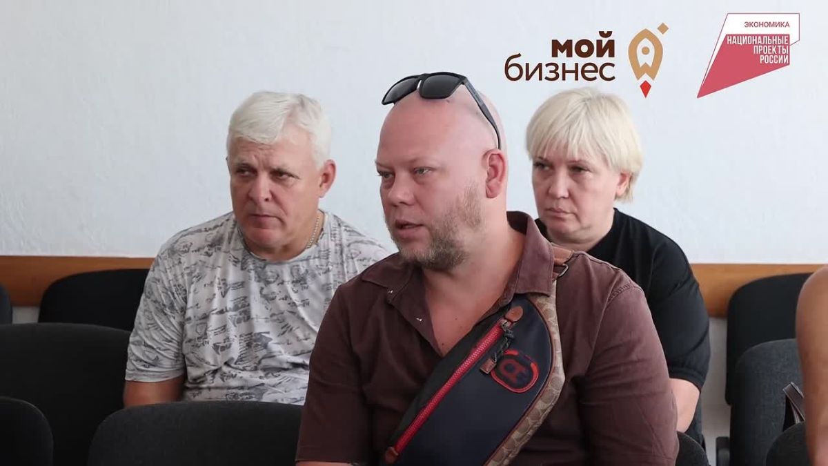 Юлия Крюкова и активистки «Женского движения Единой России» провели в Торезе пятую встречу по формированию предпринимательских навыков у ветеранов СВО и членов их семей