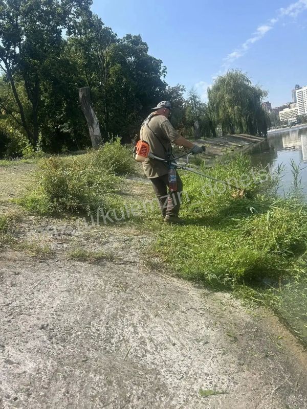 Работа по созданию комфорта и уюта в городских парках продолжается Работа по созданию комфорта и уюта в городских парках продолжается