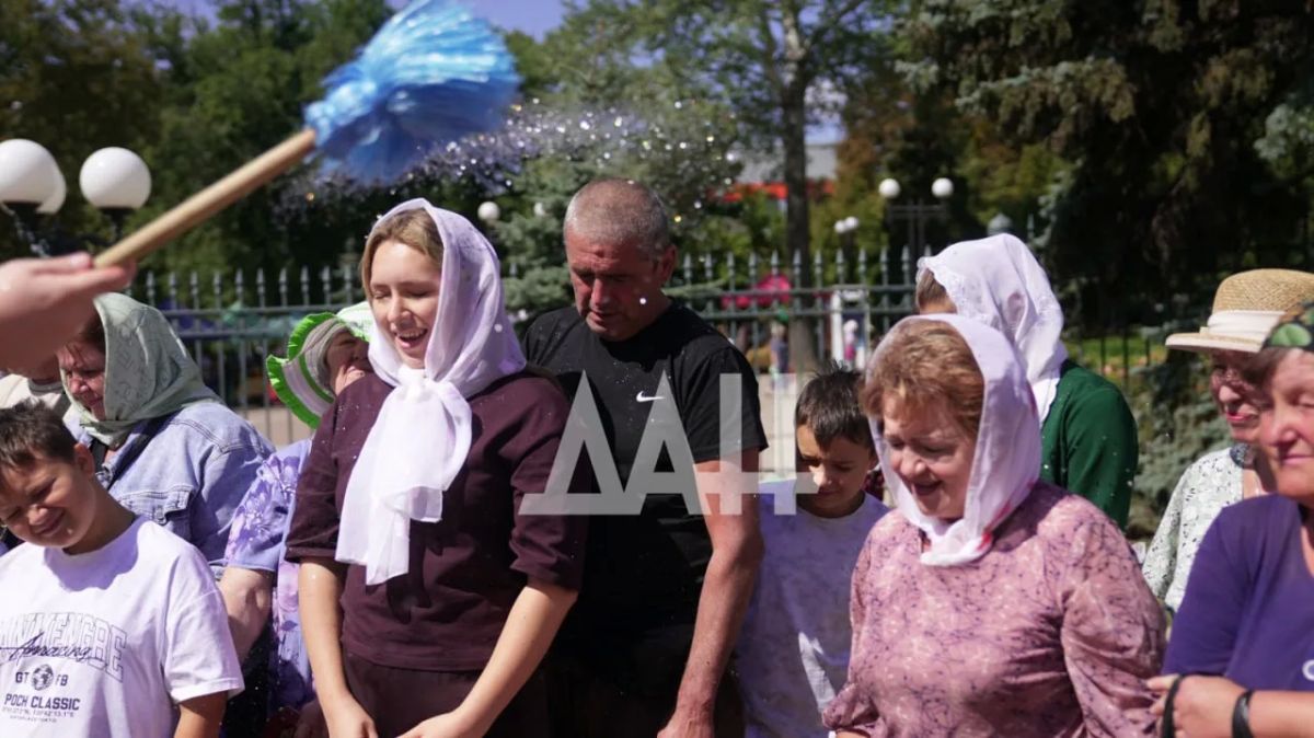 Медовый Спас под ярким августовским солнцем отметили в Макеевке Медовый Спас под ярким августовским солнцем отметили в Макеевке