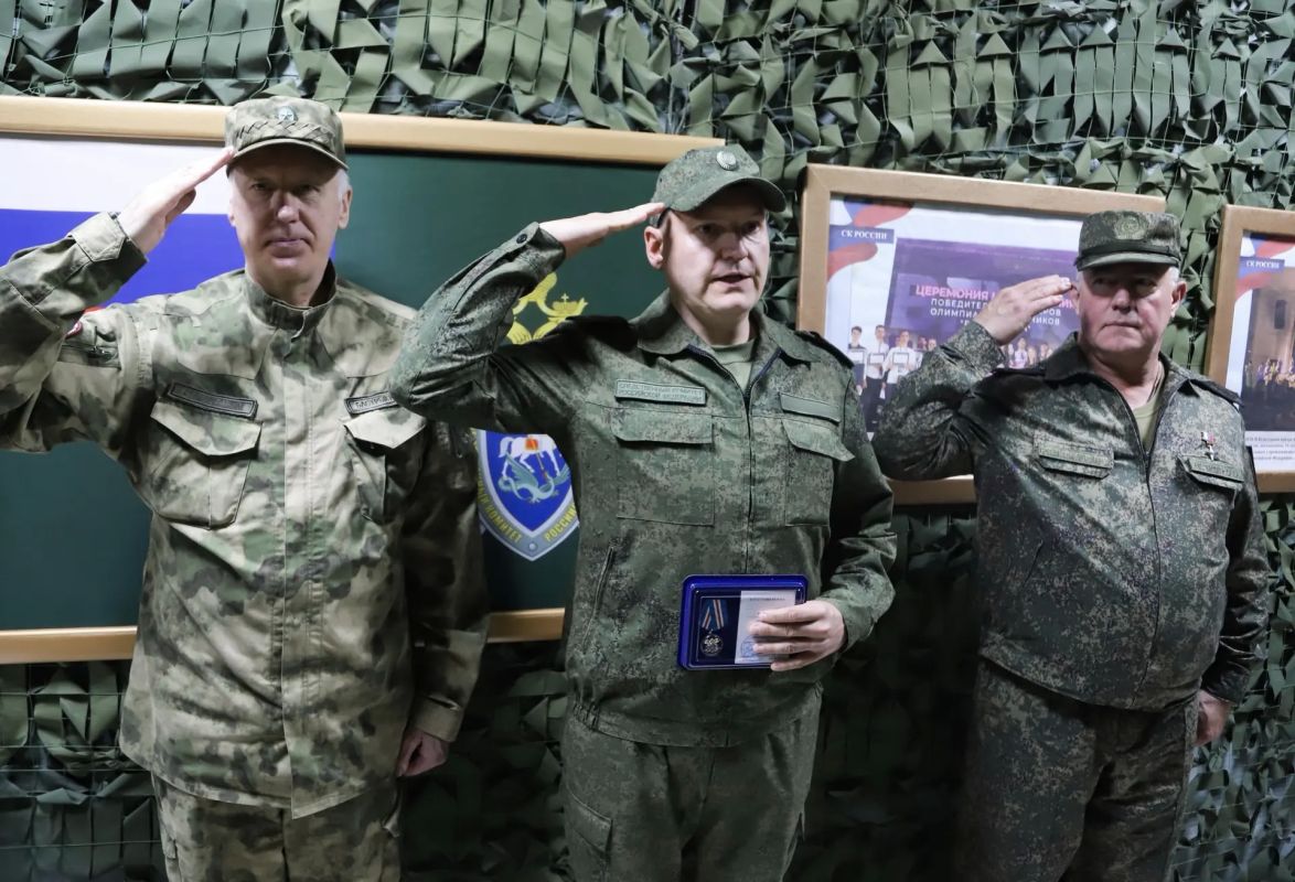 Председатель СК России провел оперативное совещание в Луганске Председатель СК России провел оперативное совещание в Луганске
