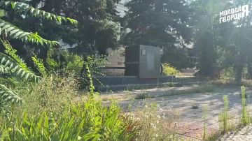 Сохраним историю вместе: субботник на братских могилах в Мариуполе