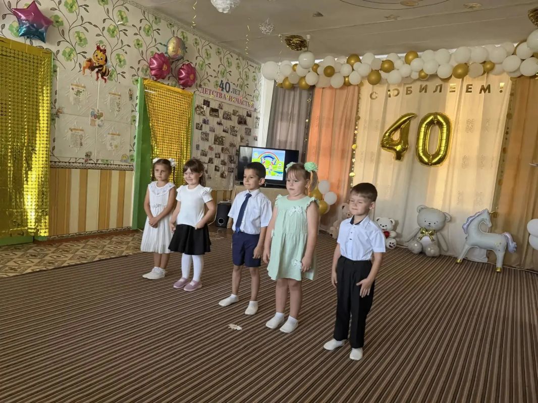 В ГБДОУ "Старченковский детский сад "Лукоморье" Володарского муниципального округа состоялось торжественное мероприятие, посвящённое 40-летию дошкольного учреждения В ГБДОУ "Старченковский детский сад "Лукоморье" Володарского муниципального округа состоялось торжественное мероприятие, посвящённое 40-летию дошкольного учреждения
