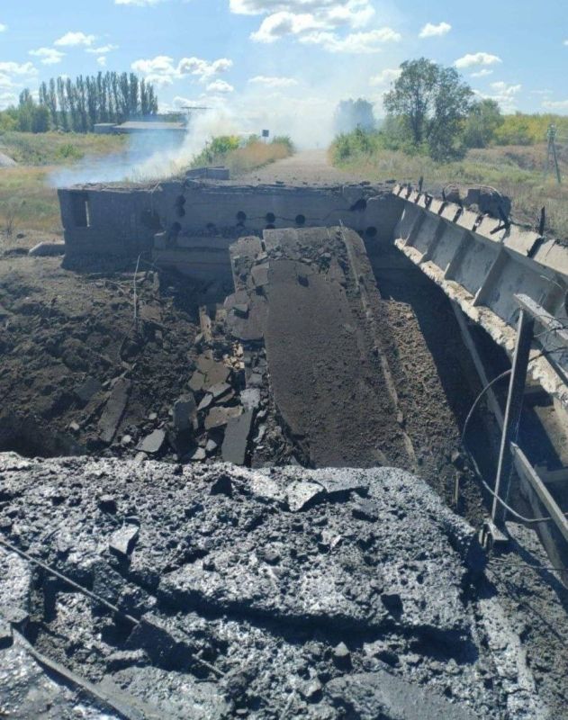 В Славянске ударами ВКС России обрушены уже три моста