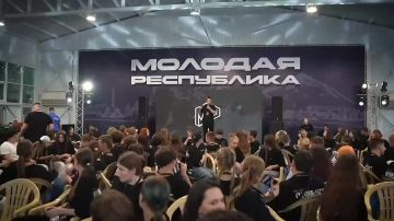 Теплый, душевный и полезный: активистов ДНР объединил форум «МОРЕ»