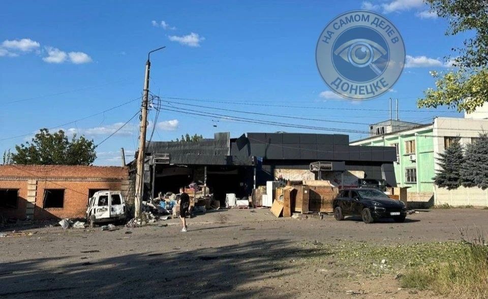 Украинские инфопомойки сообщают о поражении последнего грузового отделения Новой Почты в Краматорске Украинские инфопомойки сообщают о поражении последнего грузового отделения Новой Почты в Краматорске