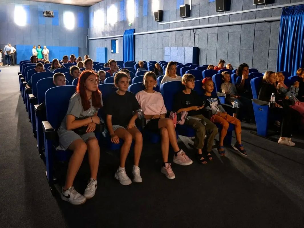 Ещё шесть современных кинозалов появятся в Донецкой Народной Республике Ещё шесть современных кинозалов появятся в Донецкой Народной Республике