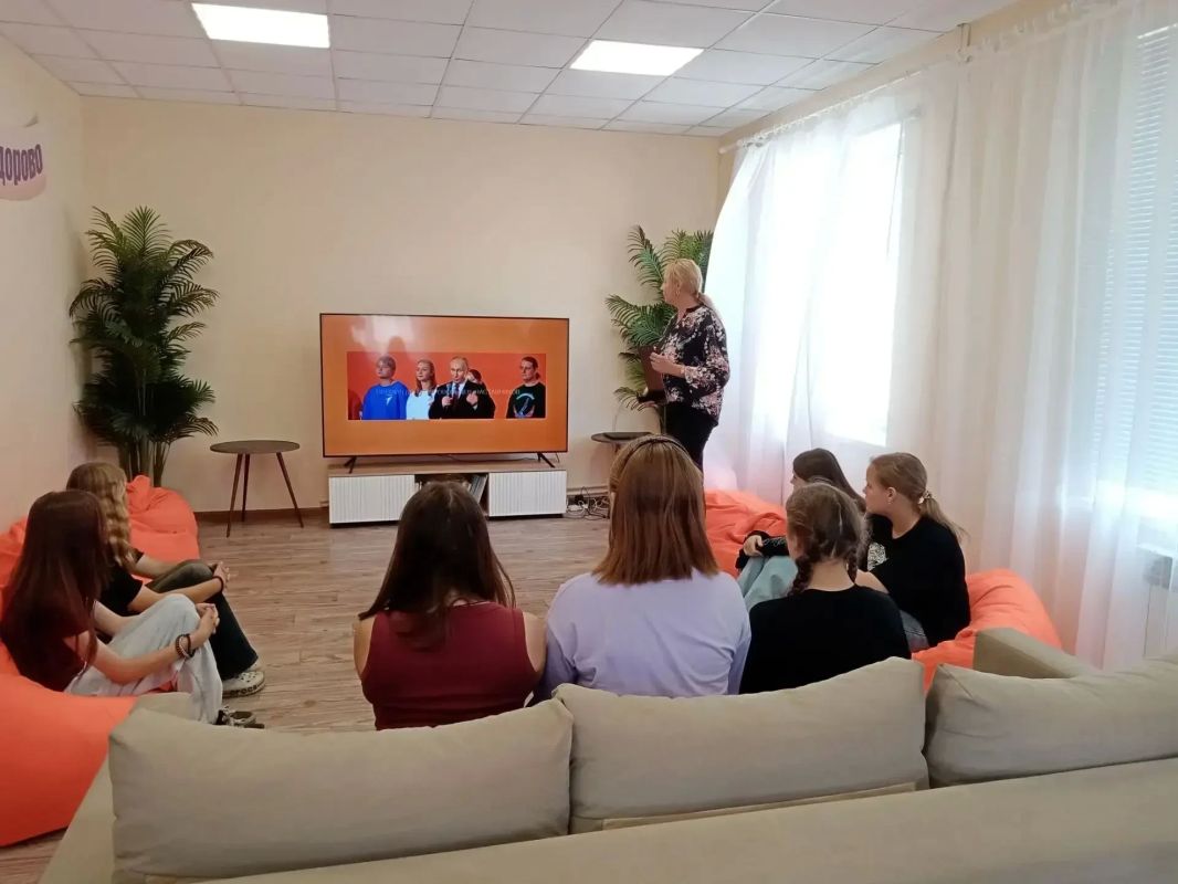 В молодежном центре им. Марии Пироговой прошла встреча с активистами «Движения Первых» В молодежном центре им. Марии Пироговой прошла встреча с активистами «Движения Первых»