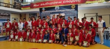 15 августа 2026 года самбисты МБУ ДО «СШ № 2 г.о. Торез» открыли сезон соревнований на открытом турнире по самбо «Кубок президента ФБСД города-курорта Анапа»!