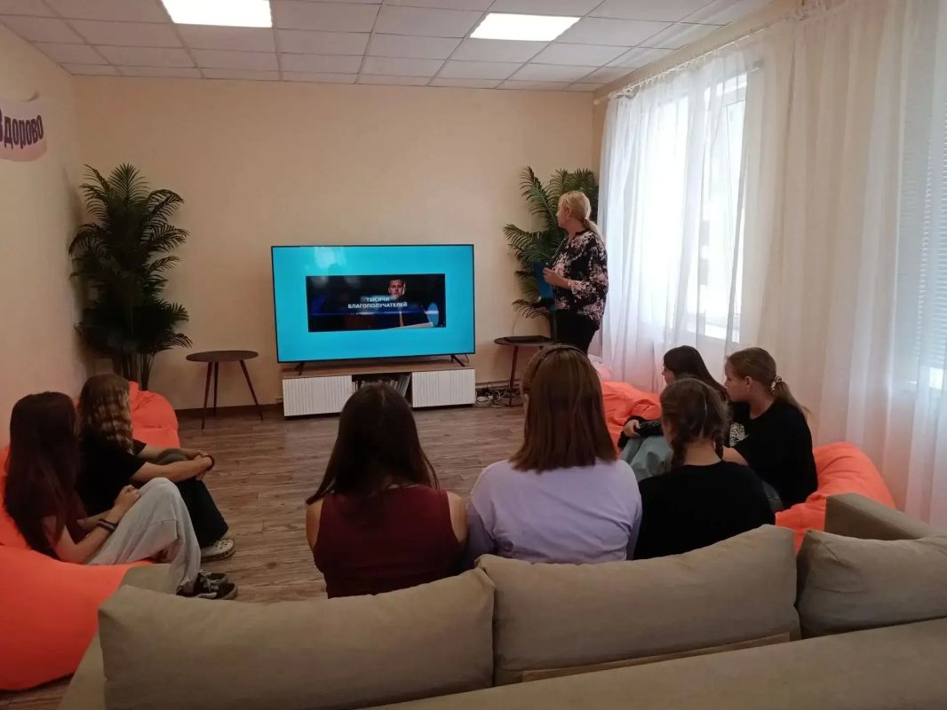 В молодежном центре им. Марии Пироговой прошла встреча с активистами «Движения Первых» В молодежном центре им. Марии Пироговой прошла встреча с активистами «Движения Первых»