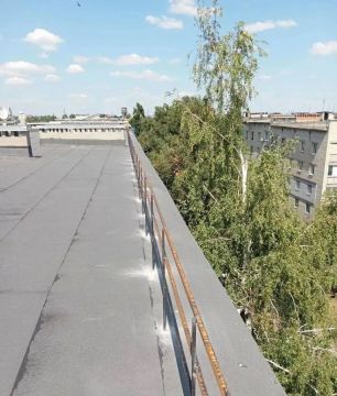 Хабаровский край комплексно отремонтировал подъезд на улице Узловой в Дебальцево