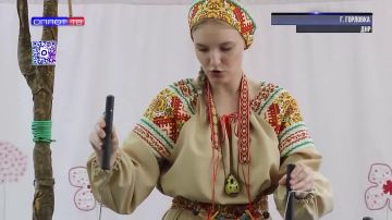 «По коробу скребён, по сусеку метён» – новая премьера Горловского театра кукол