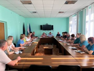 Василий Овчаров: Сегодня, 17 августа 2026 года, состоялось аппаратное совещание с начальниками структурных подразделений Администрации Новоазовского муниципального округа, территориальных подразделений министерств и ведомств...