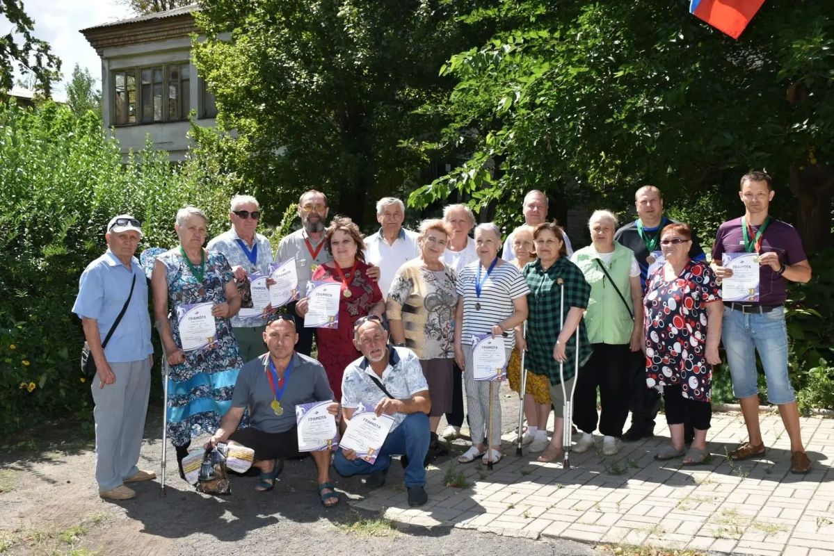 14 августа, на базе Макеевской местной общественной организации инвалидов «Ника плюс» в рамках проекта «Единая страна — доступная среда» прошли спортивные комплексные соревнованияпо следующим видам спорта:дартс, новус... 14 августа, на базе Макеевской местной общественной организации инвалидов «Ника плюс» в рамках проекта «Единая страна — доступная среда» прошли спортивные комплексные соревнованияпо следующим видам спорта:дартс, новус...