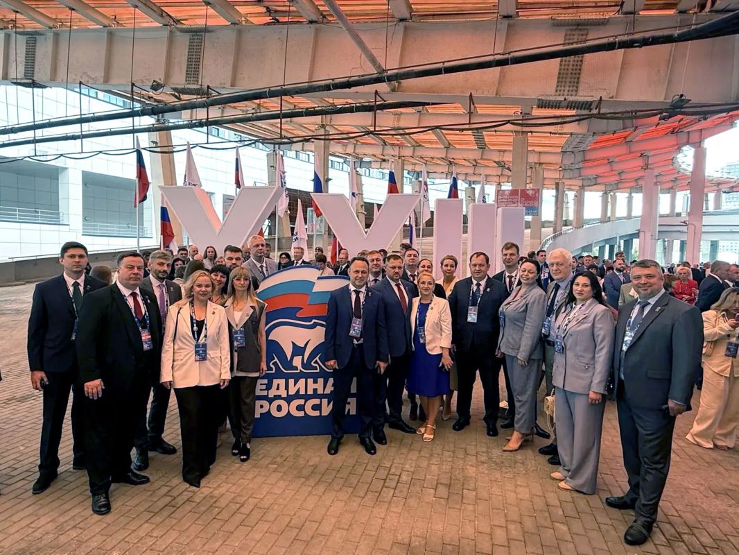 Народная программа Единой России превращается в реальные проекты и стратегию развития ДНР Народная программа Единой России превращается в реальные проекты и стратегию развития ДНР