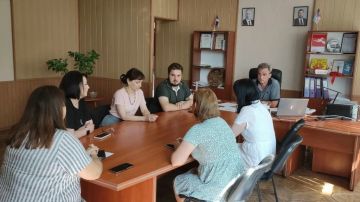 Роман Конев: 18 августа 2026 года депутат Горловского городского совета Донецкой Народной Республики первого созыва от фракции «Единая Россия» Сергей Медведев провёл встречу с трудовым коллективом