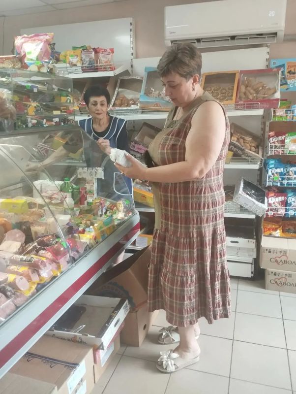 Наталья Бегуненко: В Петровском районе прошел плановый рейд Народного контроля по соблюдению правил торговли и санитарных норм Наталья Бегуненко: В Петровском районе прошел плановый рейд Народного контроля по соблюдению правил торговли и санитарных норм