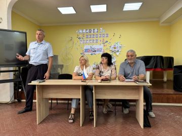 В Мангушском округе состоялось встреча с участием представителей администрации, сотрудников Отдела МВД России «Мангушский» и общественных наблюдателей