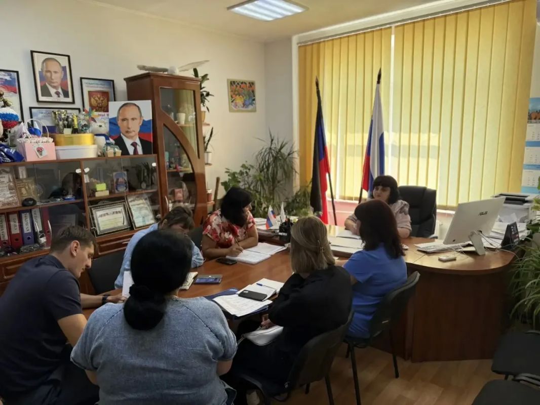 В Мангушском округе прошло плановое совещание под руководством заместителя главы администрации Натальи Тосхопаран В Мангушском округе прошло плановое совещание под руководством заместителя главы администрации Натальи Тосхопаран