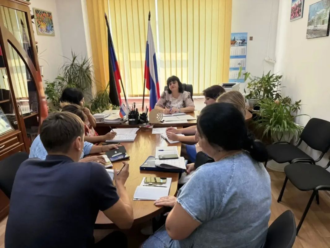 В Мангушском округе прошло плановое совещание под руководством заместителя главы администрации Натальи Тосхопаран В Мангушском округе прошло плановое совещание под руководством заместителя главы администрации Натальи Тосхопаран